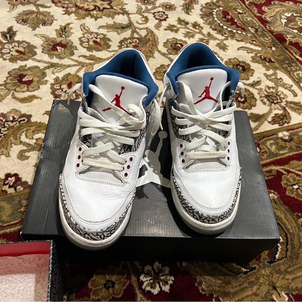 Jordan 3 size 9.5 White and Blue Sneakers with Red Accents